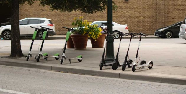 dockless scooters
